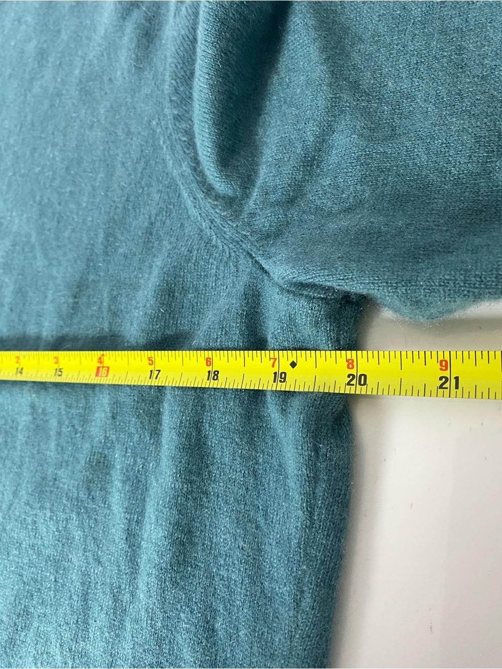 L.L. Bean Women's Classic Cashmere Crewneck Teal Green 1X Fitted - Picture 7 of 8